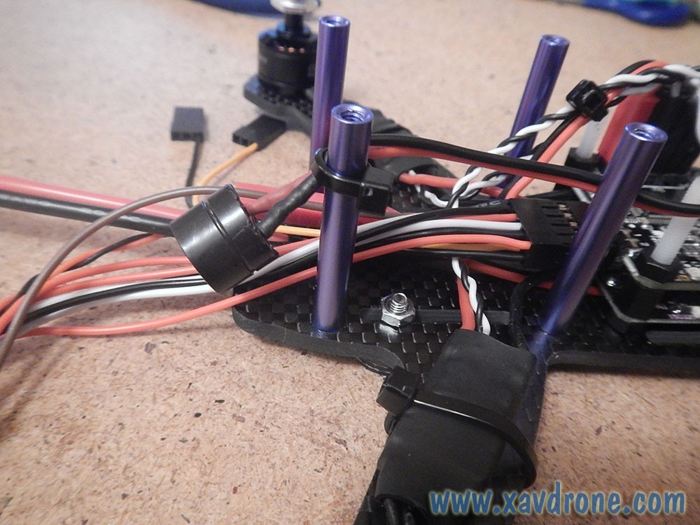 installation buzzer sur drone