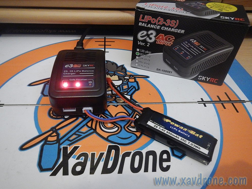 SkyRC - e3 AC Chargeur (LiPo 2-3S - 11W) - SKY100081