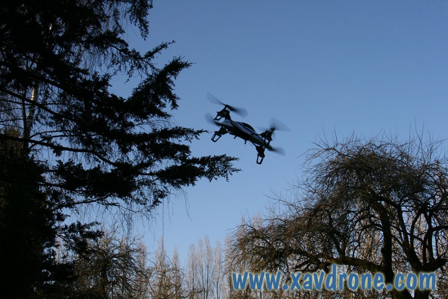 Test de l'Ethos QX 130 : looping, flip et vol de nuit